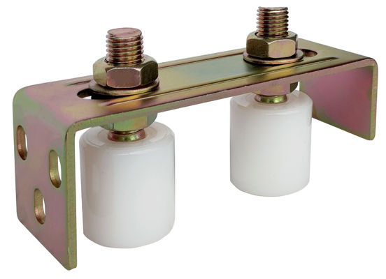 ลูกกลิ้งคู่รางเลื่อนประตูวงเล็บ L ด้านหลังโพสต์ Universal Heavy Duty ปรับได้ 64mm
