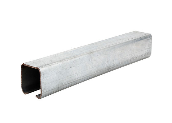 เหล็กเหล็ก 235 รางประตูบานเลื่อนด้านล่างสำหรับรถเข็นประตู Cantilever